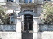 Bureau, local Arles